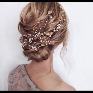 Bridal hairpiece
